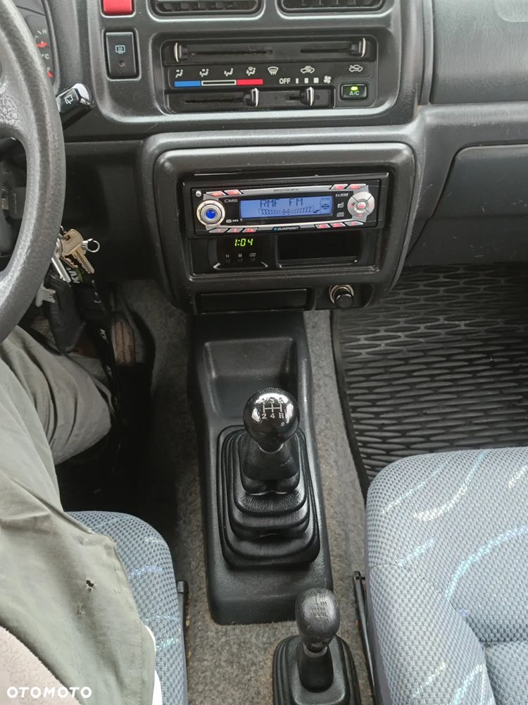 Suzuki Jimny 1.3 JLX - 12