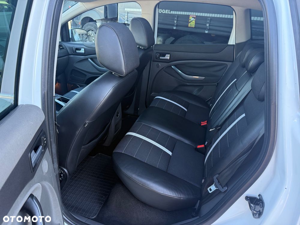 Ford Kuga 2.0 TDCi 4WD Titanium - 14