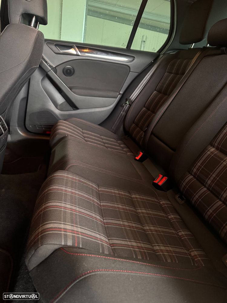 VW Golf 2.0 GTI DSG - 17
