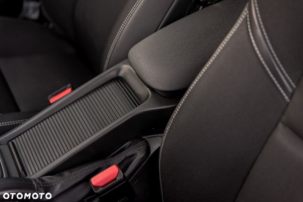 Volvo V40 D2 Drive-E Momentum - 19