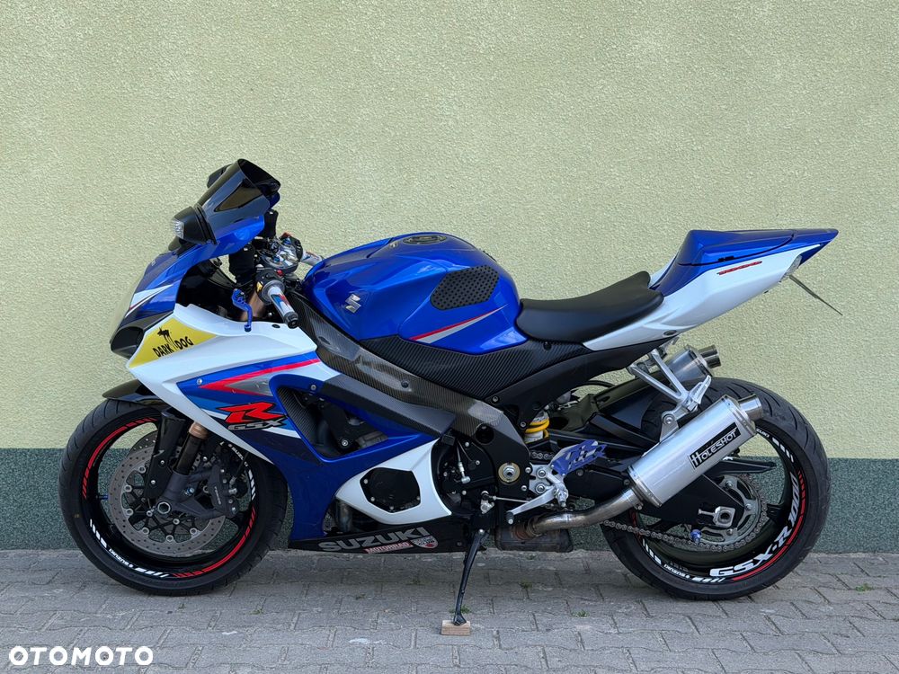 Suzuki GSX-R - 25