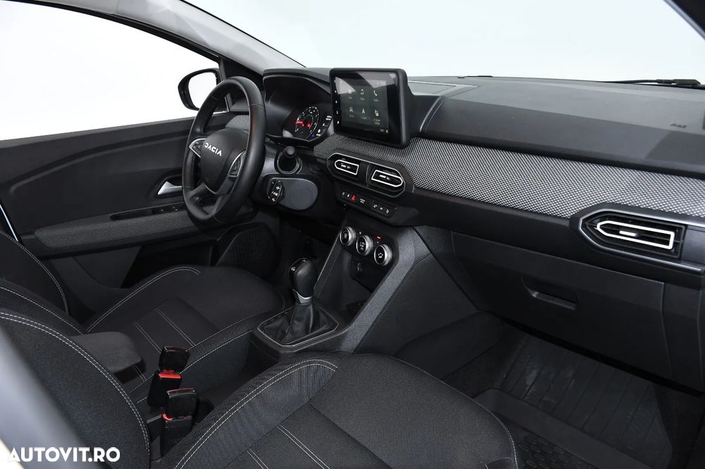 Dacia Logan TCe 90 CVT Journey - 8
