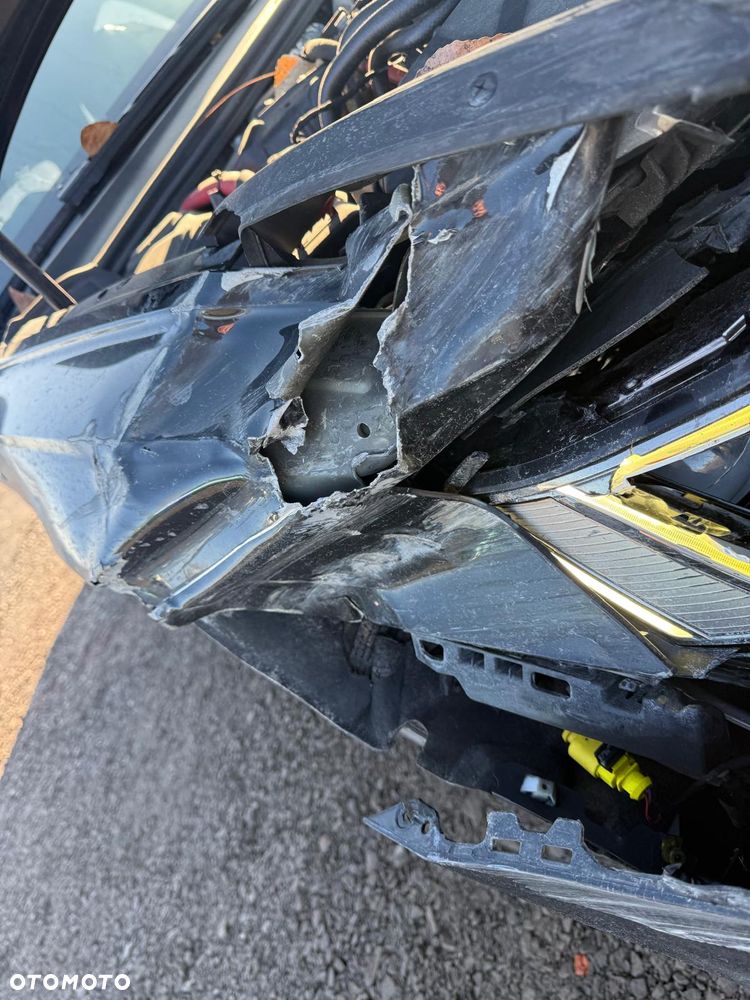 Audi A6 Avant 40 TDI S tronic S line - 23