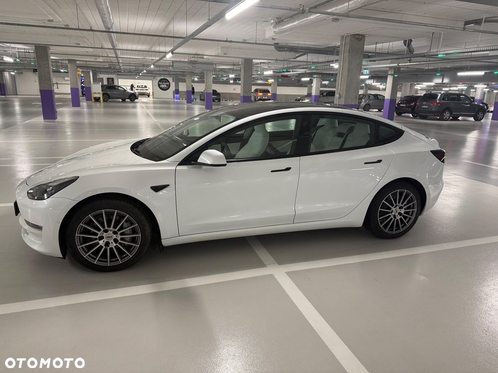 Tesla Model 3 Langstreckenbatterie Allradantrieb Dual Motor - 7