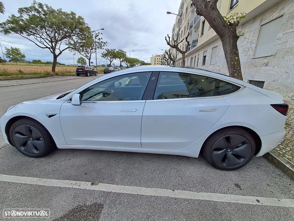 Tesla Model 3 Standard Range Plus RWD - 4