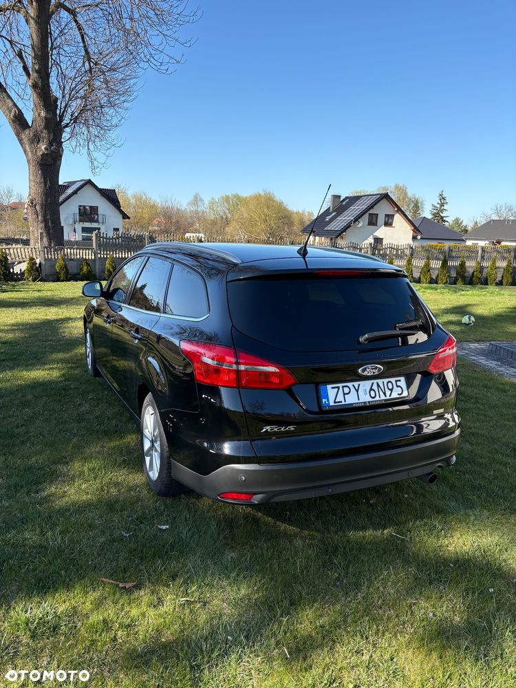 Ford Focus 1.5 EcoBoost Titanium ASS - 4
