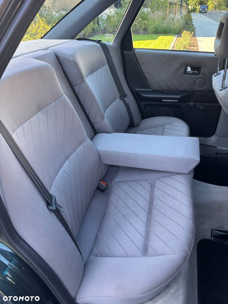 Audi 80 2.6 E - 17