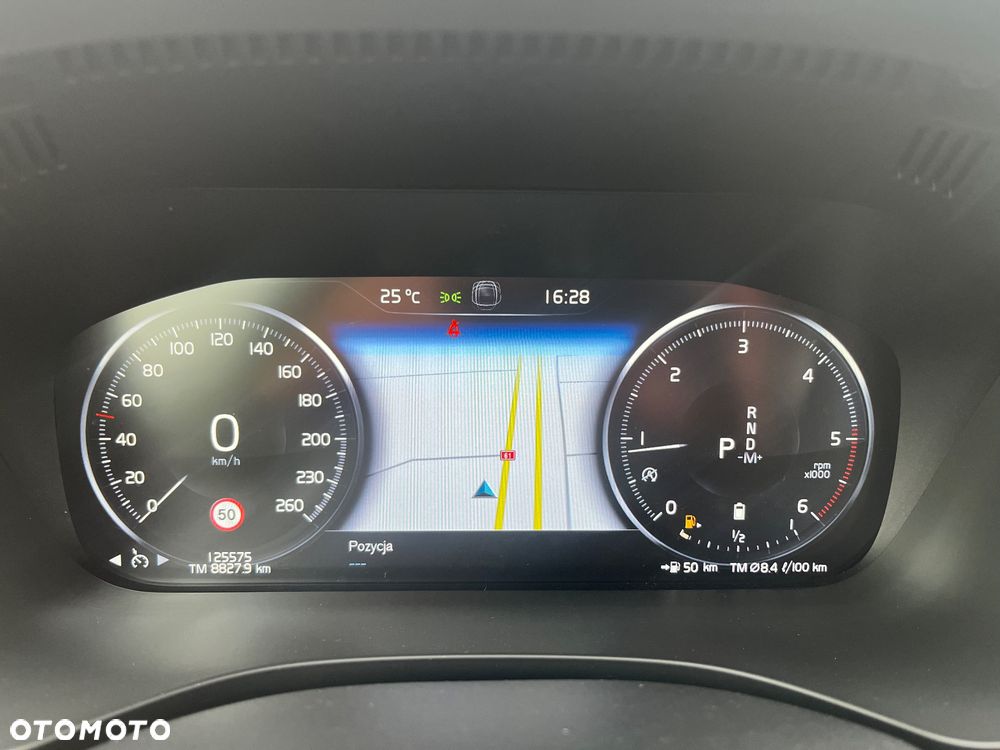 Volvo XC 60 B4 D AWD Momentum Pro - 21