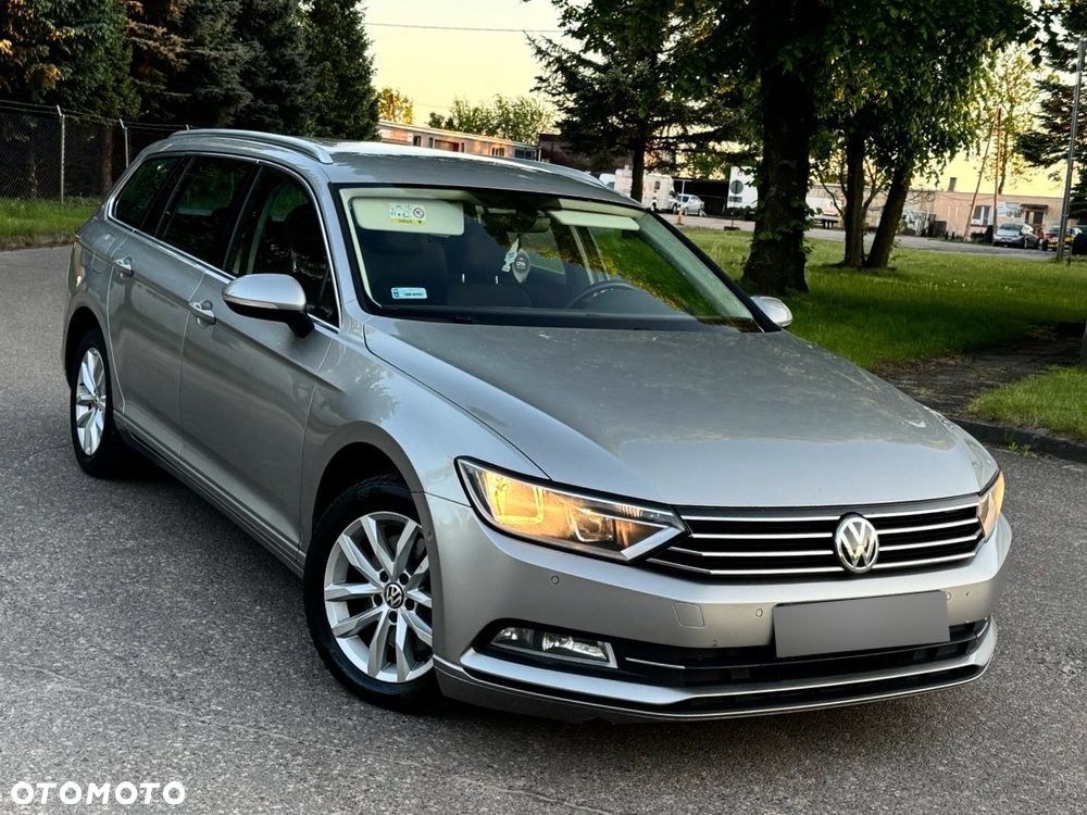 Volkswagen Passat - 1