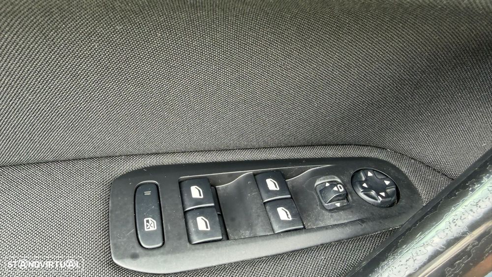 Peugeot 308 SW 1.6 BlueHDi Style - 43