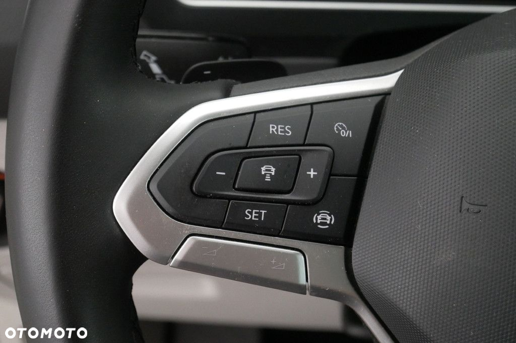 Volkswagen Tiguan - 26