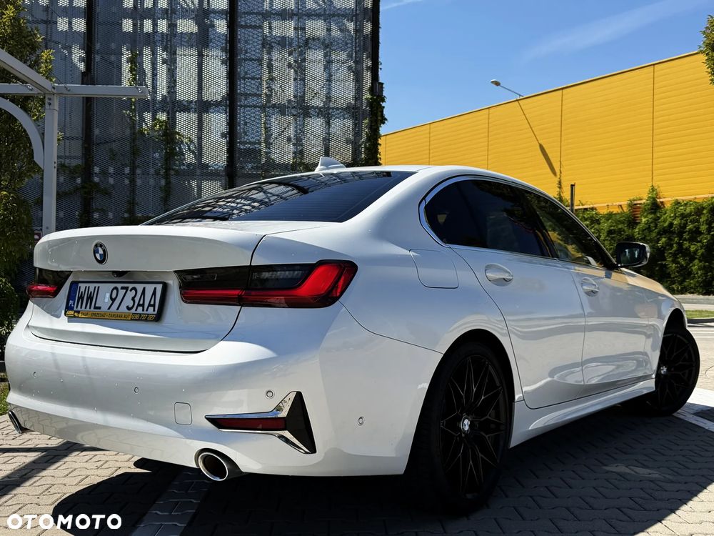 BMW Seria 3 320i GPF Luxury Line - 4