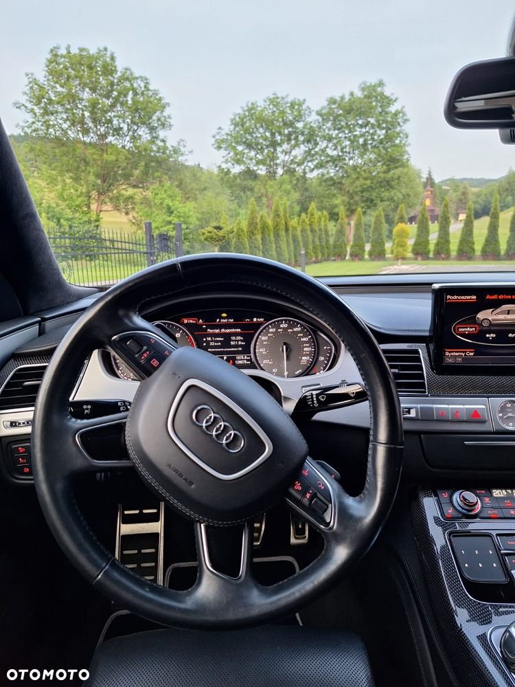 Audi S8 - 14
