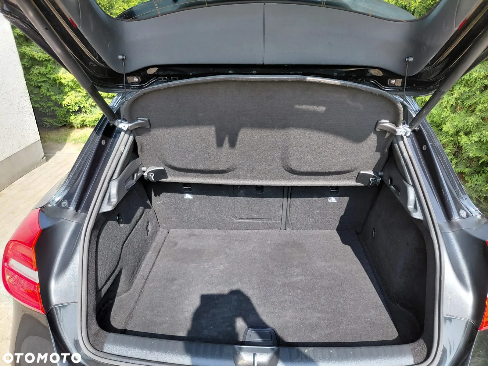 Mercedes-Benz GLA - 21