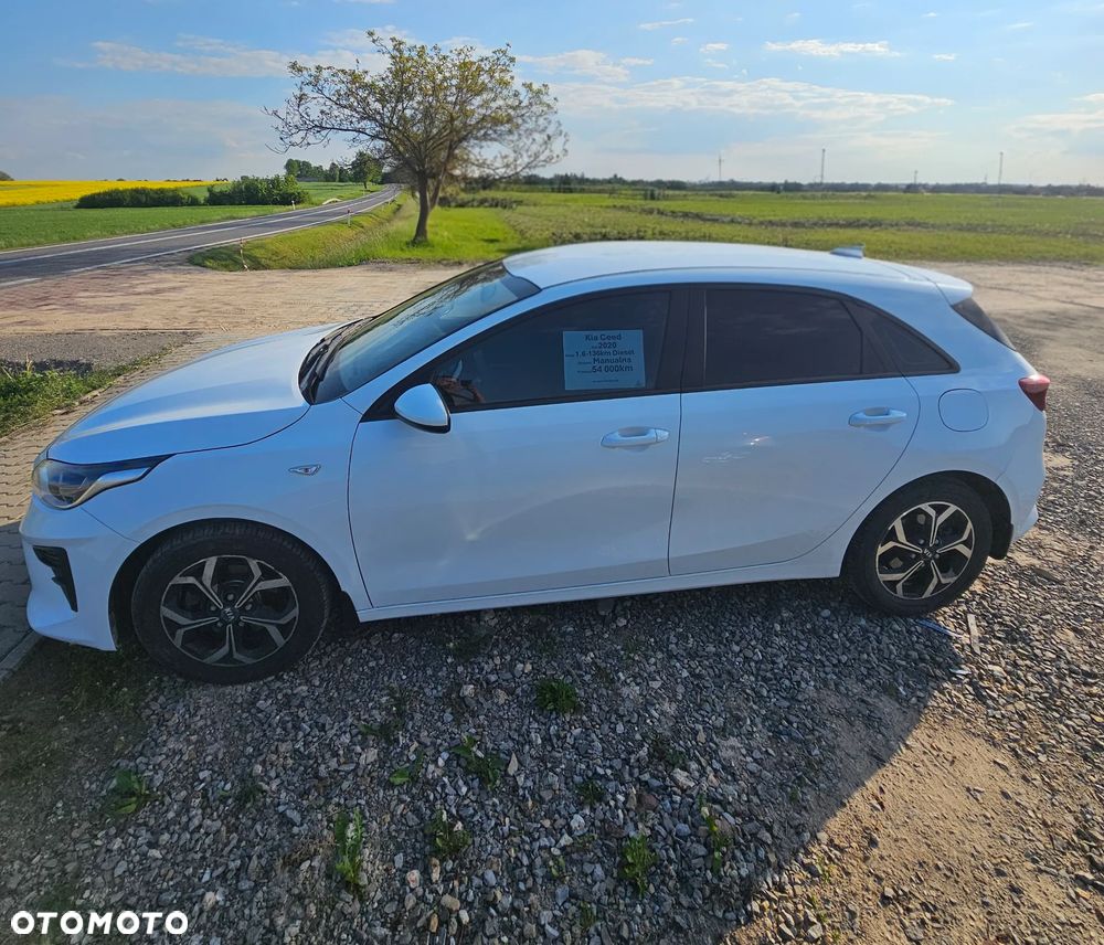 Kia Ceed 1.6 CRDi mHEV L - 3