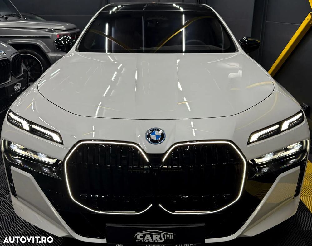 BMW Seria 7 740d xDrive MHEV - 10