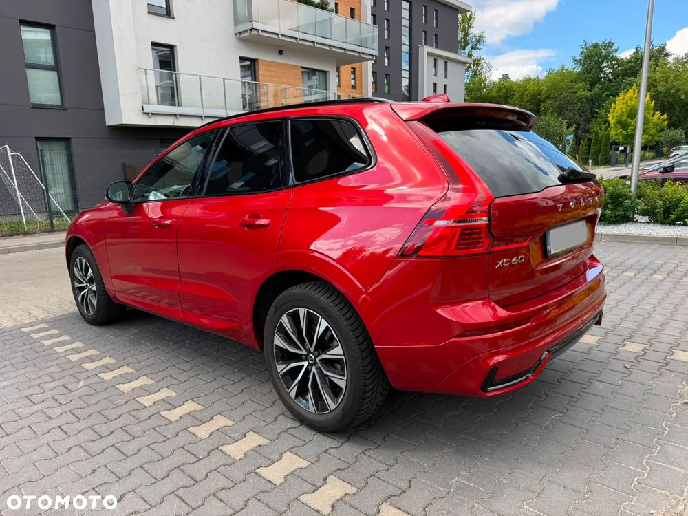 Volvo XC 60 B4 B Plus Dark - 4