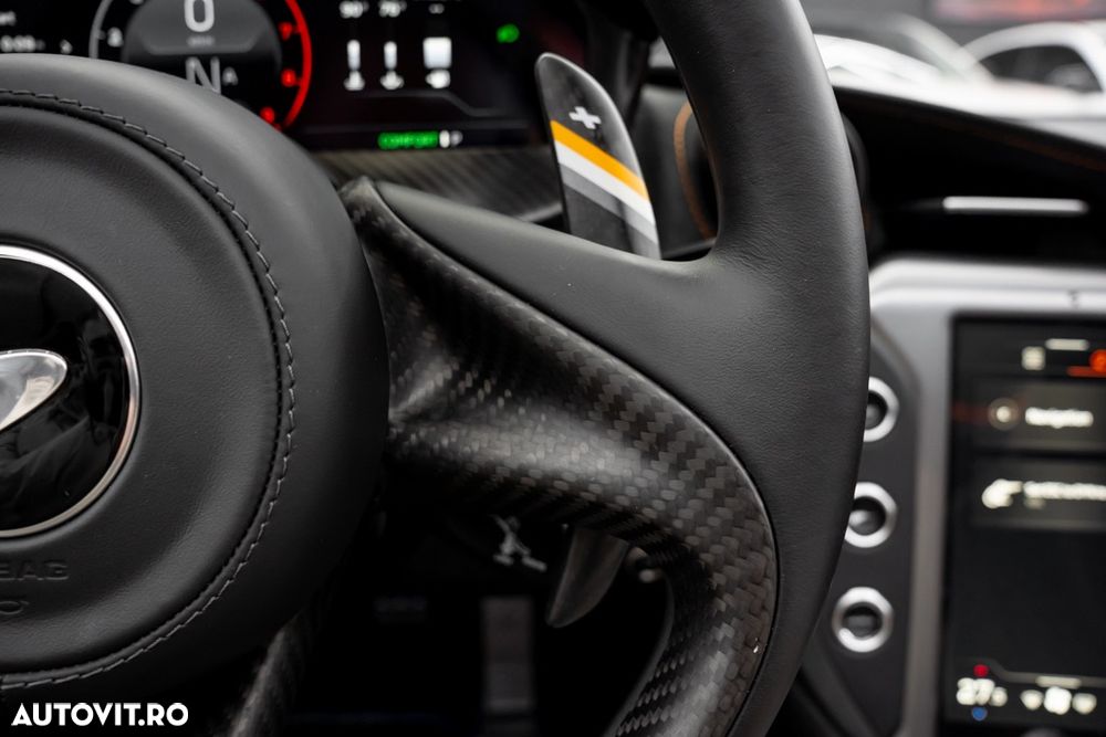 McLaren 750S Spider - 32