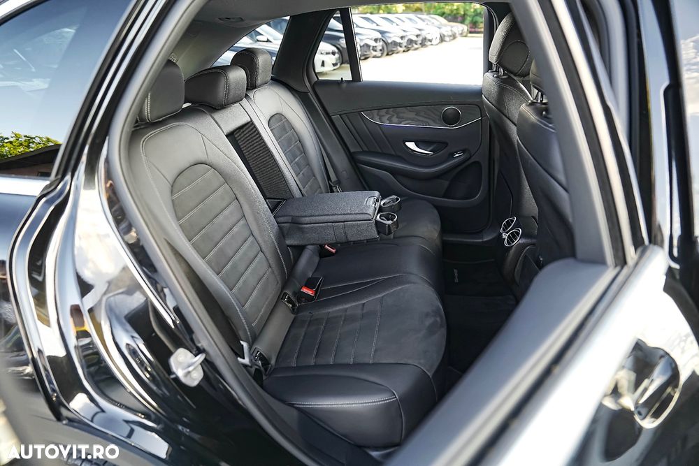 Mercedes-Benz GLC 300 e 4Matic 9G-TRONIC - 24