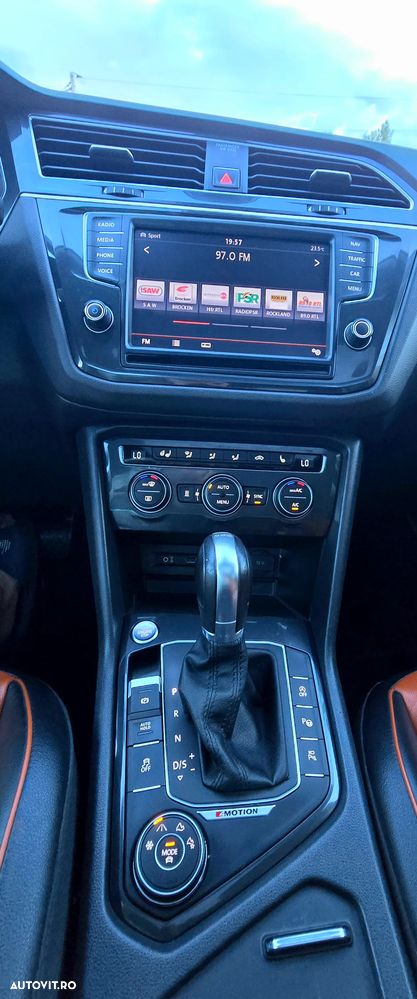Volkswagen Tiguan 2.0 TDI SCR 4Motion DSG Highline - 38