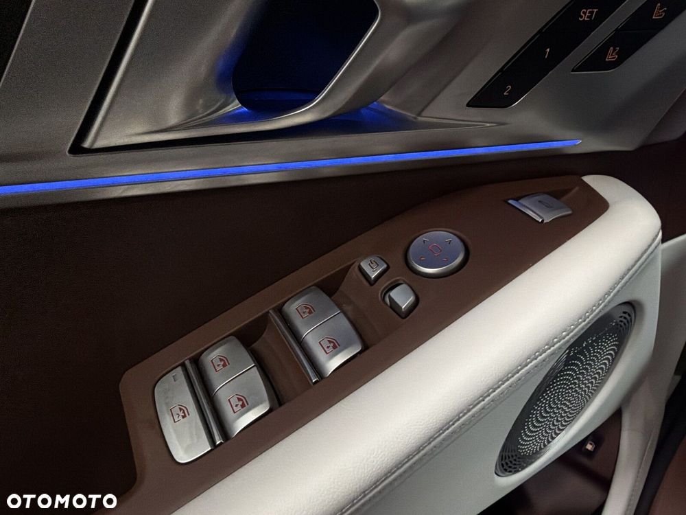 BMW XM 50e PHEV sport - 27