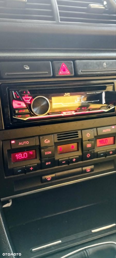 Audi A4 Limousine - 9