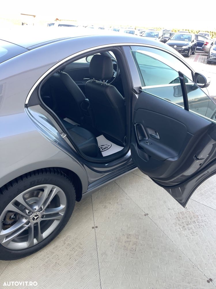 Mercedes-Benz CLA - 25