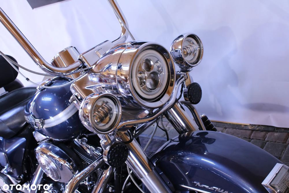 Harley-Davidson Touring Road King - 10