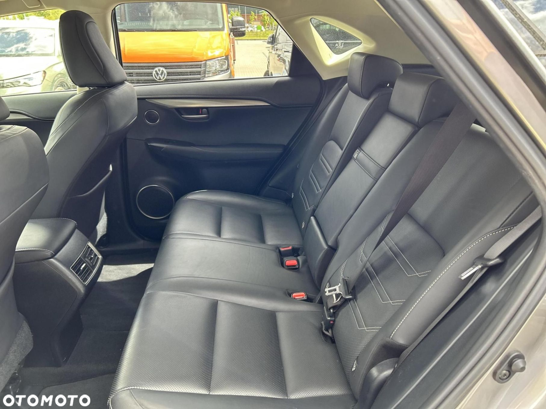Lexus NX - 16