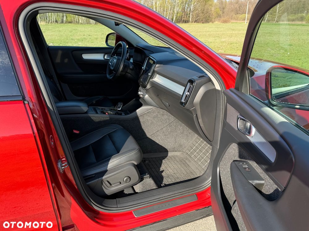 Volvo XC 40 T5 AWD Geartronic Momentum Pro - 20