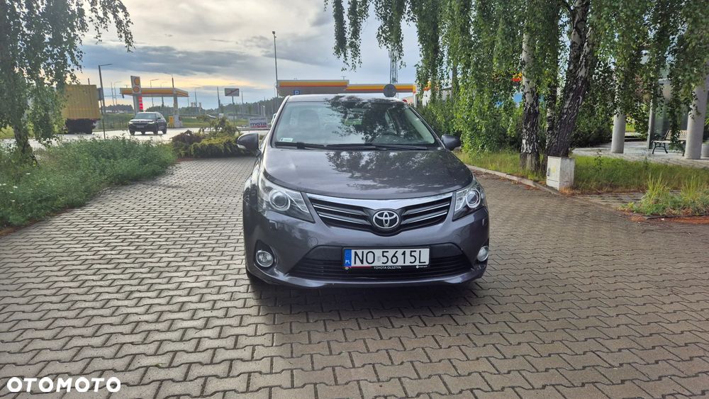 Toyota Avensis 2.0 D-4D Premium - 10