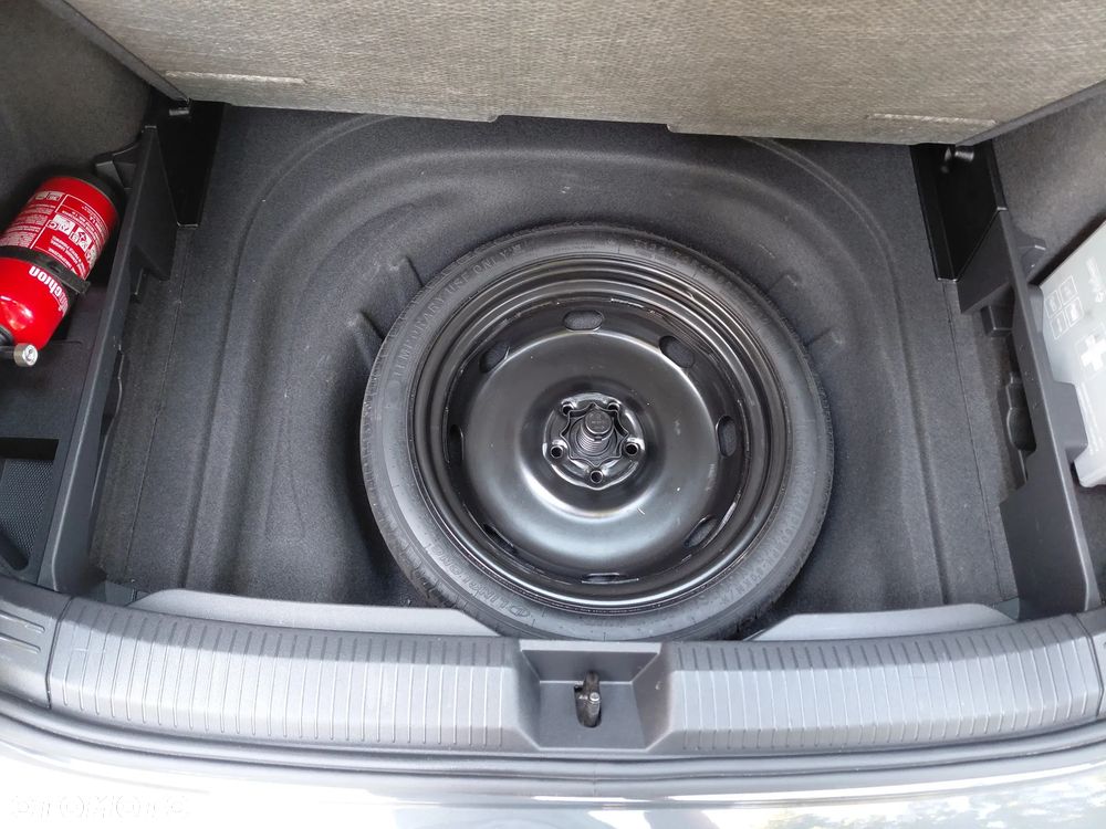 Volkswagen Golf 2.0 TDI Life - 38