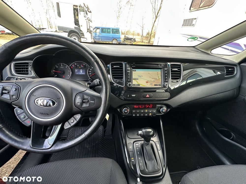 Kia Carens 1.7 CRDi Business Line 7os 7DCT - 29