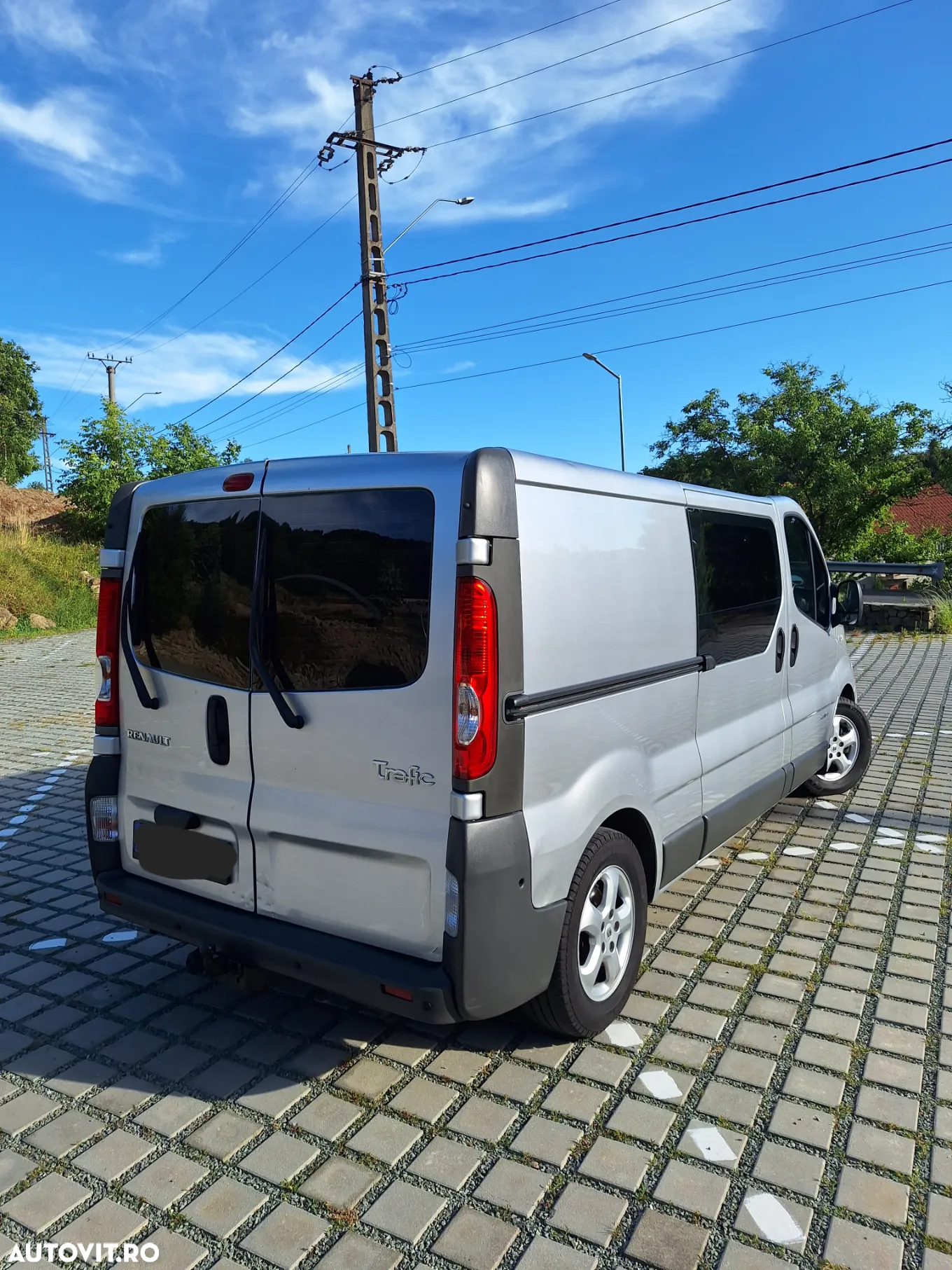 Renault Trafic 2.5 dCi 150 FAP Combi L2H1 Quickshift - 3