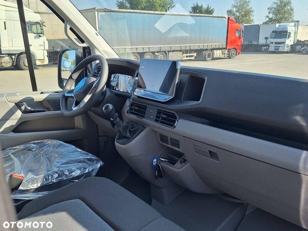 Volkswagen Crafter 35 furgon wysoki dach, 2,0 TDI 177KM, przedni, 6-bieg manualna 3640 mm, Euro 6 - 14