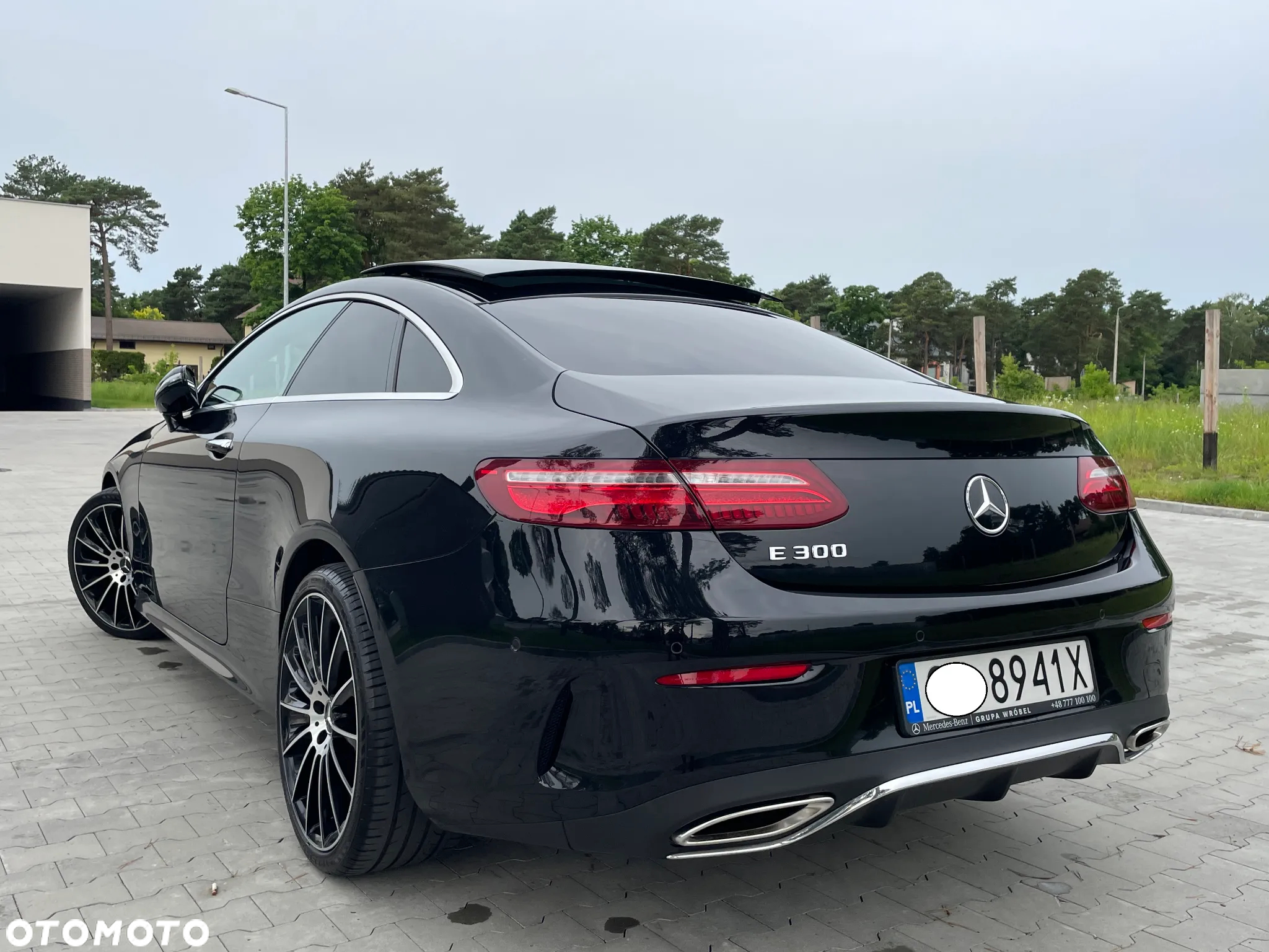 Mercedes-Benz Klasa E 300 Coupe 9G-TRONIC - 27
