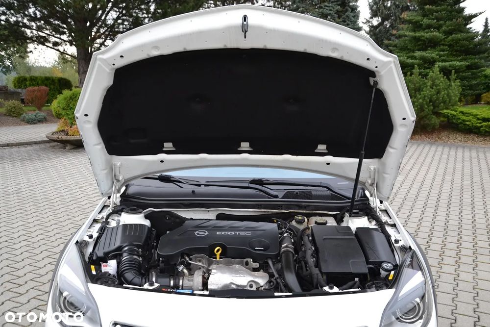 Opel Insignia Country Tourer 2.0 Diesel Exclusive - 35