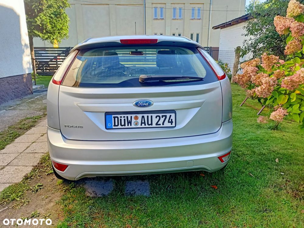 Ford Focus 1.6 Trend - 9