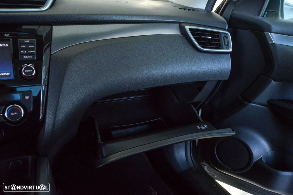 Nissan Qashqai 1.5 dCi N-Connecta - 48