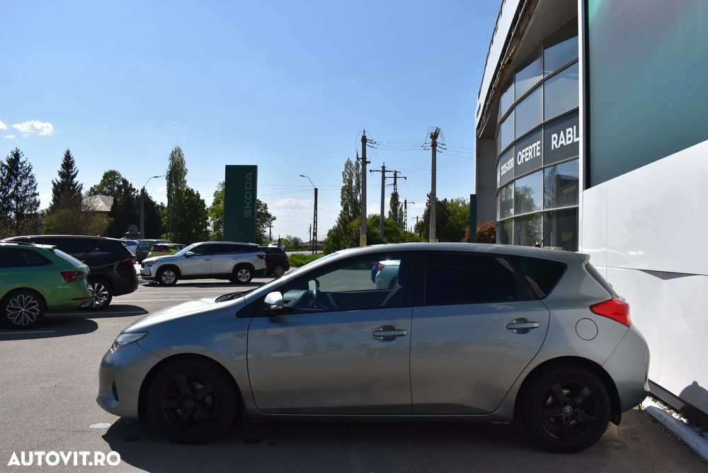 Toyota Auris 1.33 Dual VVT-i Terra - 3
