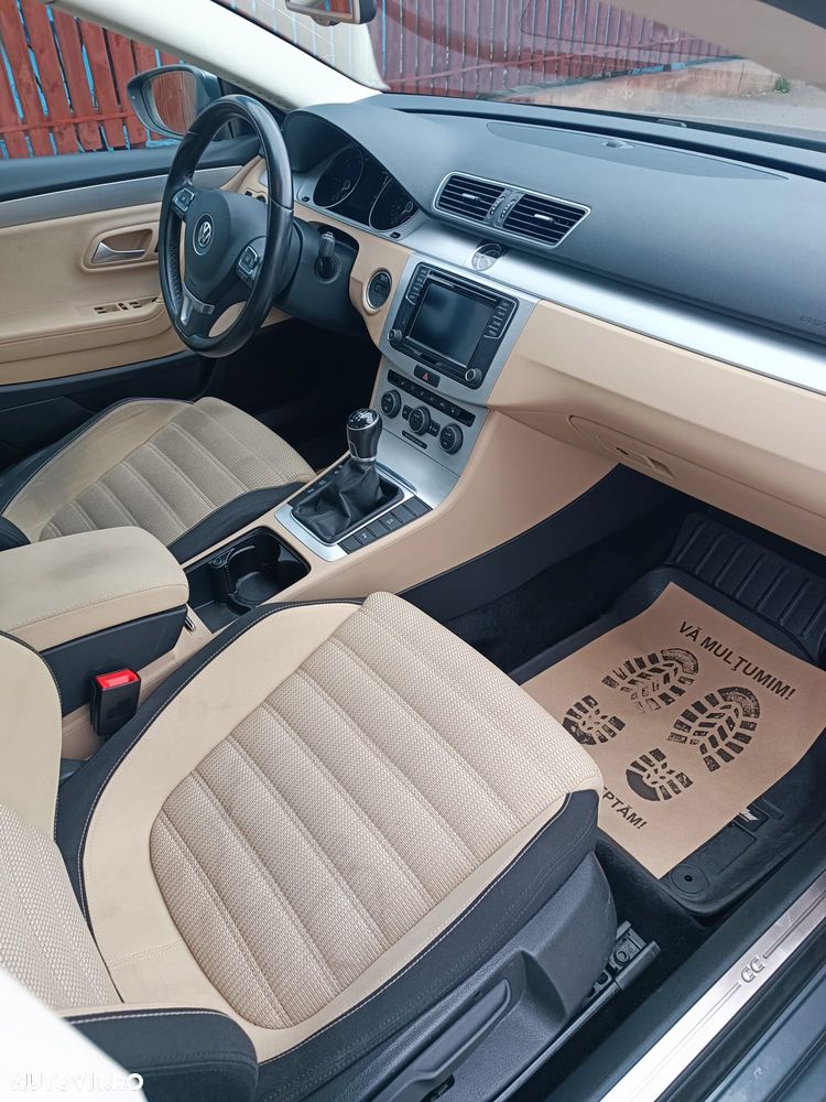 Volkswagen Passat - 8