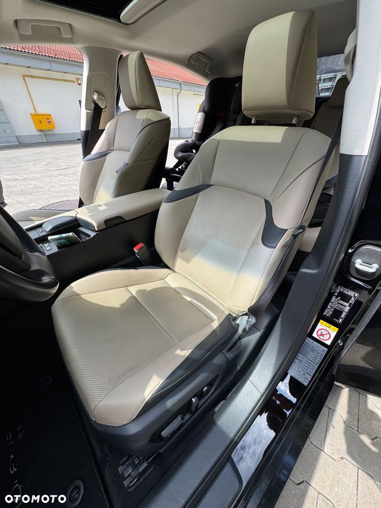 Lexus ES 300h Business Edition + - 9