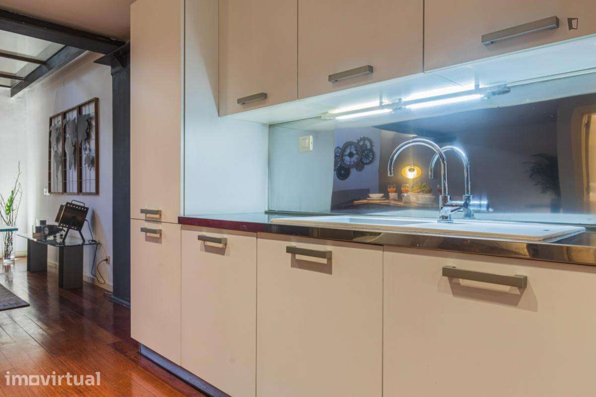 Apartamento com 1 quartos - localizado em Alcântara Lisbon - Grande imagem: 2/45