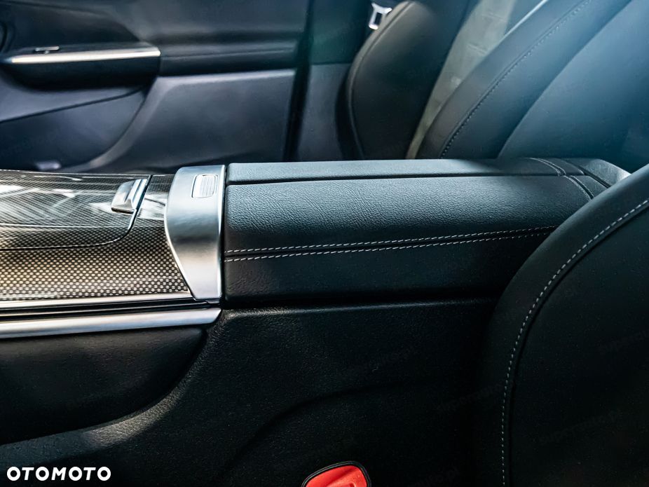 Mercedes-Benz GLC - 14