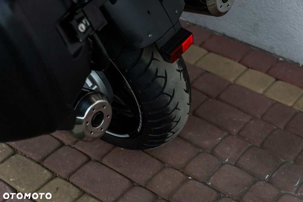 Yamaha FJR - 10