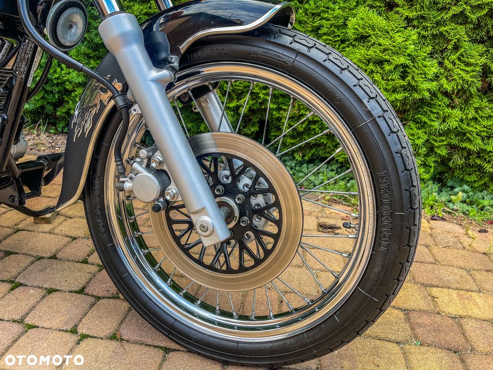 Suzuki Intruder - 7
