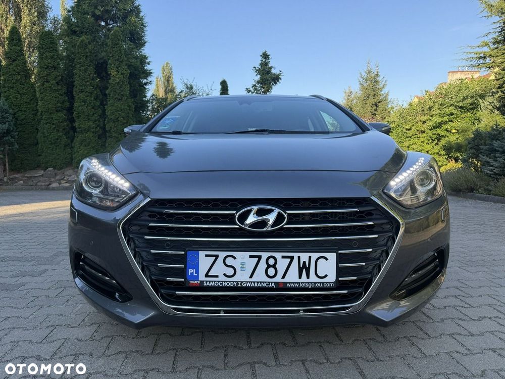 Hyundai i40 Kombi blue 1.7 CRDi DCT Premium - 2