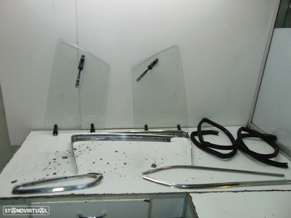 Datsun 120y carrinha vidros de trás laterais - 1