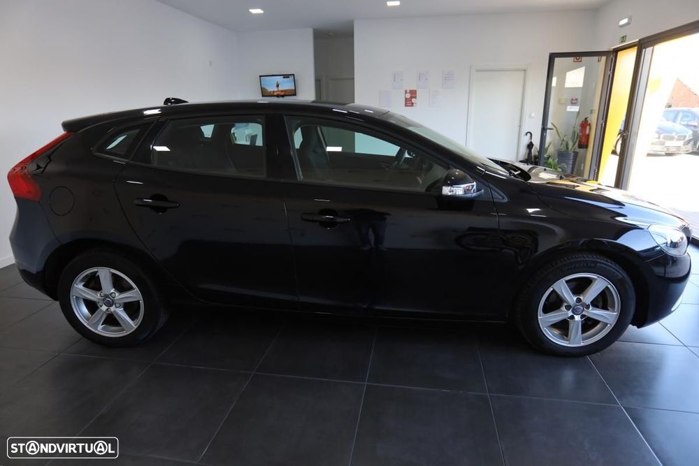 Volvo V40 2.0 D2 Kinetic - 5