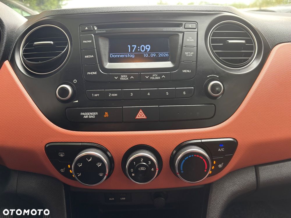 Hyundai i10 1.2 Fifa World Cup Edition - 16